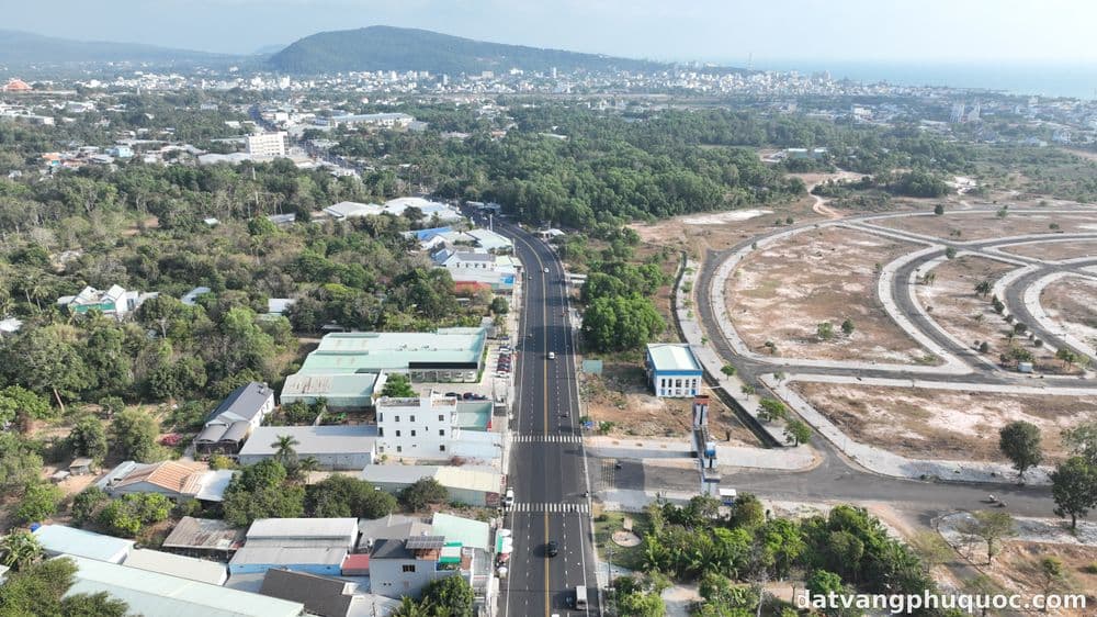 Ảnh flycam Phú Quốc – Đường Dương Đông Cửa Cạn, Vòng xoay Đồng Cây Sao